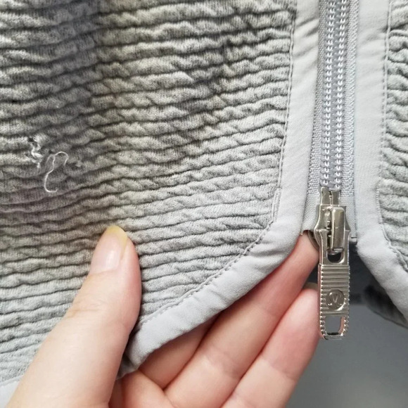 Lululemon On Repeat Jacket Heathered Core Light Grey  4 - Picture 7 of 15